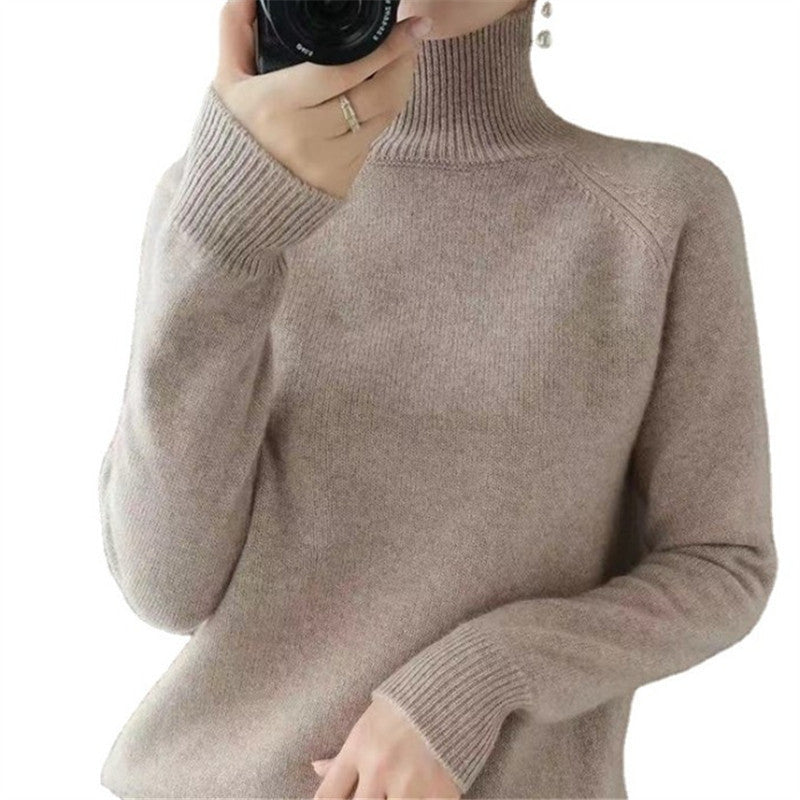 Women's soft roll-neck sweater made of fine merino wool NOVAE