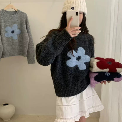 Women's sweater with floral design and high-pile material NOVAE