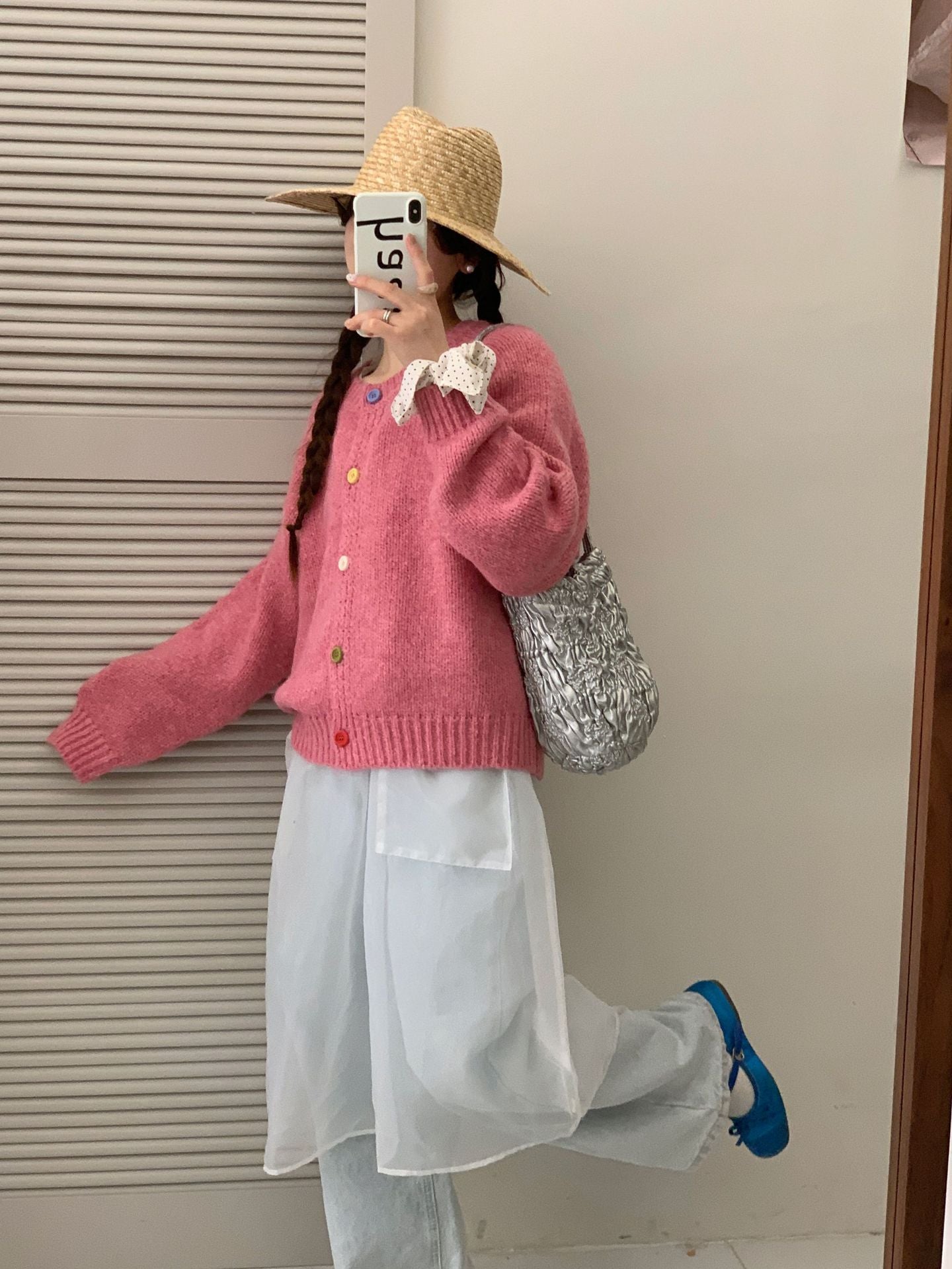 Women's Cozy Cardigan with Colorful Buttons and a Relaxed Fit NOVAE