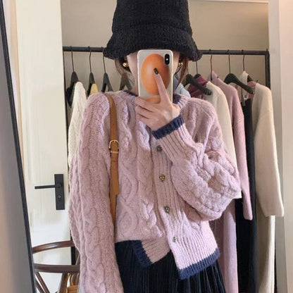 Women's chunky knit cardigan with elegant cable pattern NOVAE