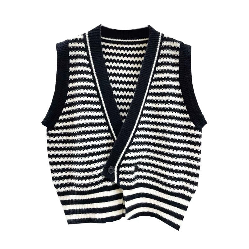 Women's knitted vest with V-neck and contrasting pattern NOVAE