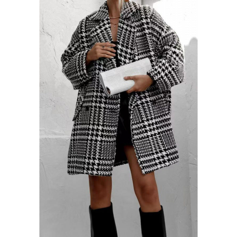 Women's Oversized Wool Coat with Check Pattern and High Collar NOVAE