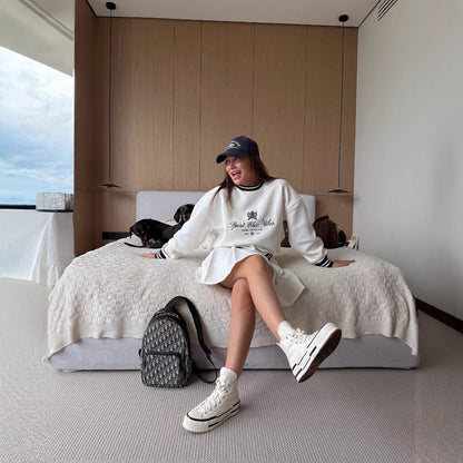 Women's sweatshirt with sporty chic and contrasting details NOVAE