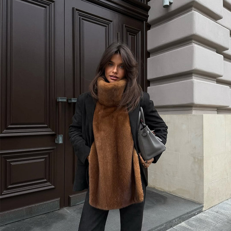 Women's faux fur scarf with practical wrap design NOVAE