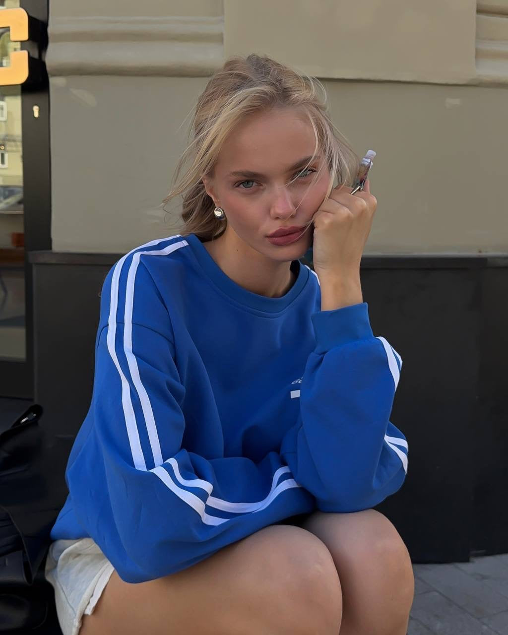 Women's casual sweatshirt with sporty stripes NOVAE