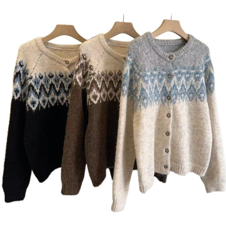 Women's chunky knit cardigan with geometric Fair Isle pattern and elegant button placket NOVAE