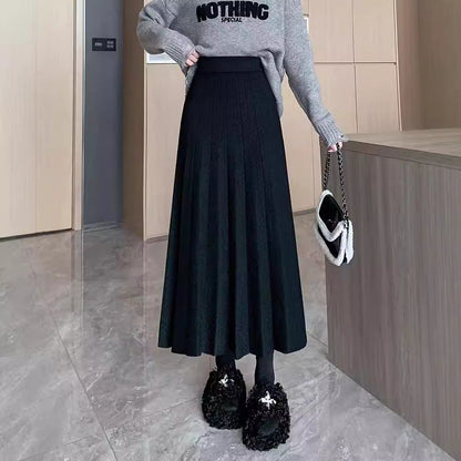 Women's Elegant Pleated Maxi Skirt with High Waist and Fine Texture NOVAE