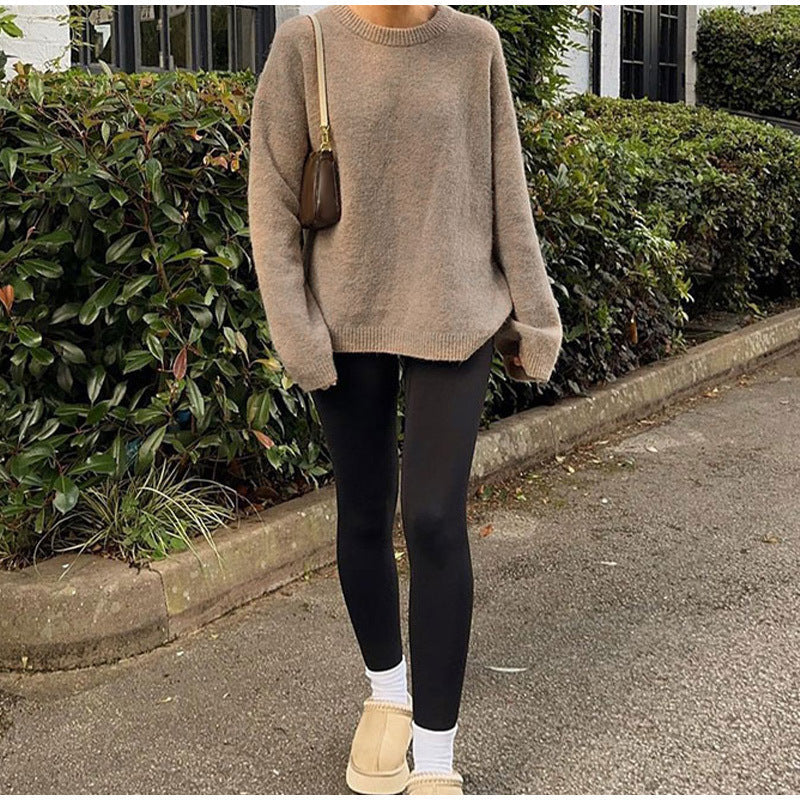 Women's fashionable shoulder bag in a minimalist design NOVAE