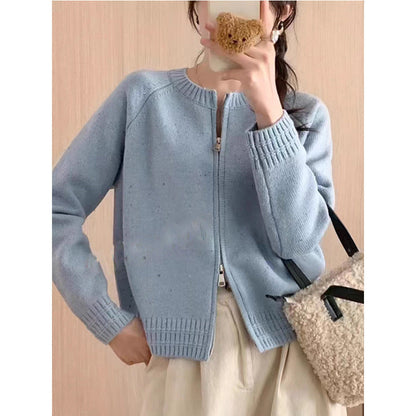 Women's cardigan with a modern zipper and ribbed cuffs NOVAE