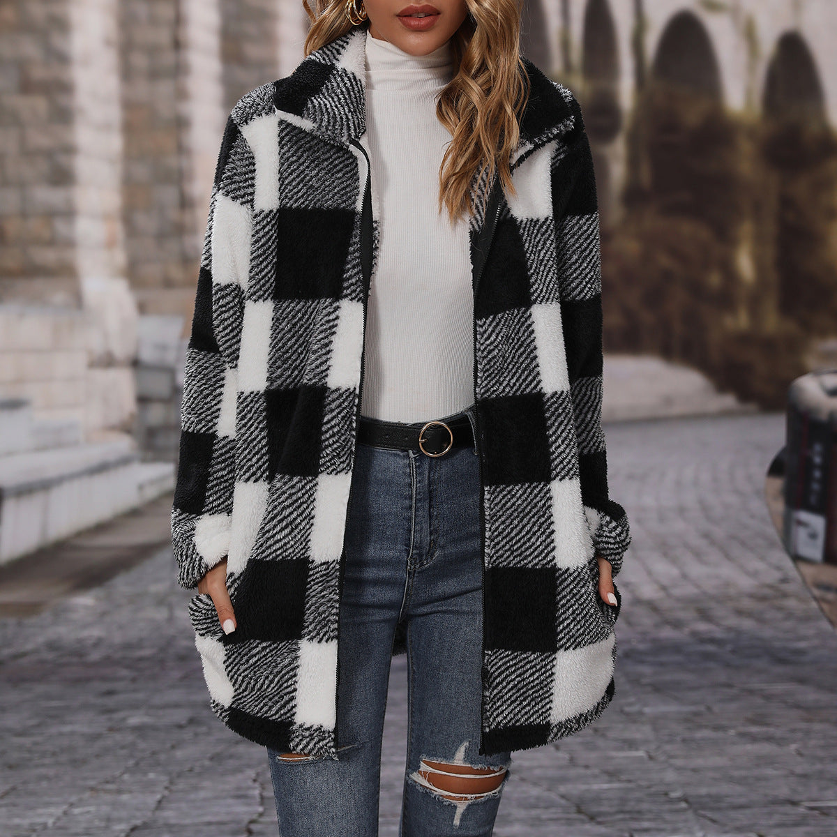 Women's plush jacket in a check pattern with practical pockets NOVAE