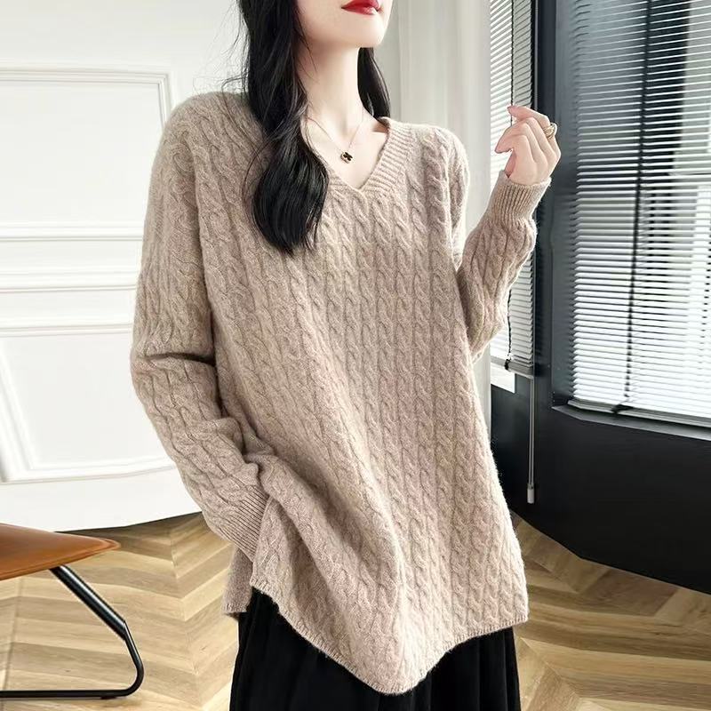 Women's chunky knit sweater with V-neck and relaxed fit NOVAE
