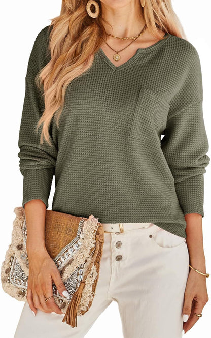 Women's waffle-textured pullover with V-neck and chest pocket NOVAE