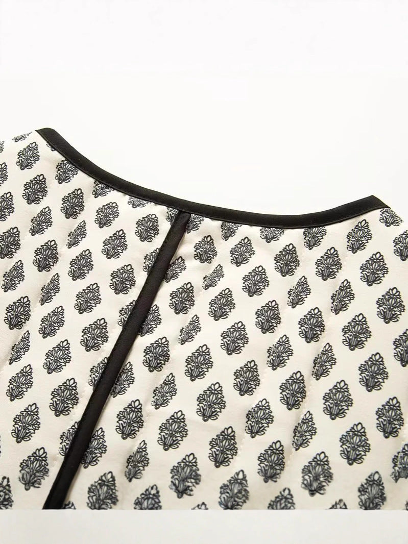 Women's quilted jacket with decorative pockets and modern print NOVAE