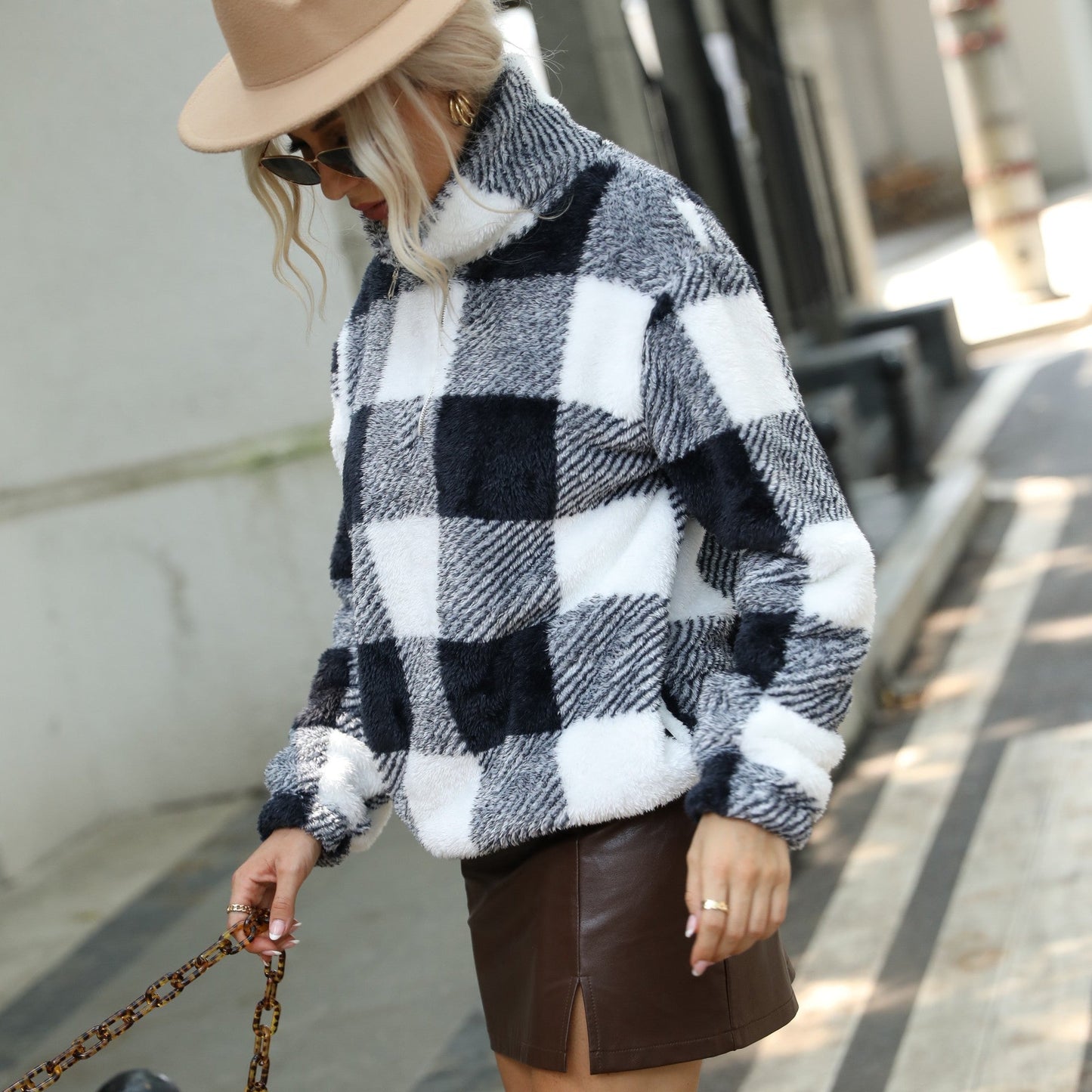 Women's plush pullover with check pattern and high collar NOVAE
