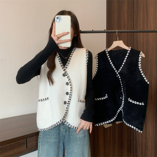 Women's vest with braided accents and button details NOVAE