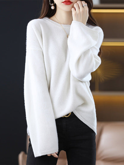 Women's soft knit sweater with a relaxed fit and casual V-neck NOVAE
