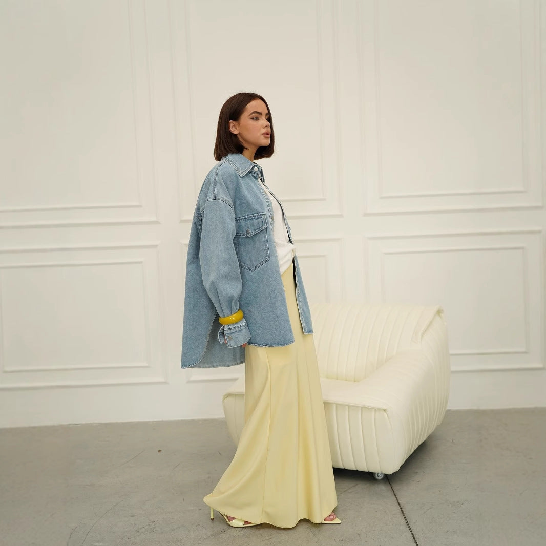 Women's denim jacket with a relaxed fit and comfortable details NOVAE