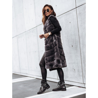 Women's long-haired coat made of cuddly faux fur with a quilted design NOVAE