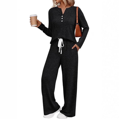 Women's Comfortable Knit Suit with a Relaxed Cut NOVAE
