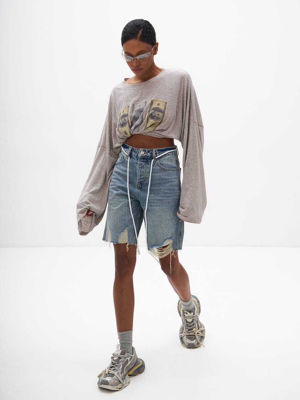 Women's oversized sweatshirt with creative front print and casual cut NOVAE