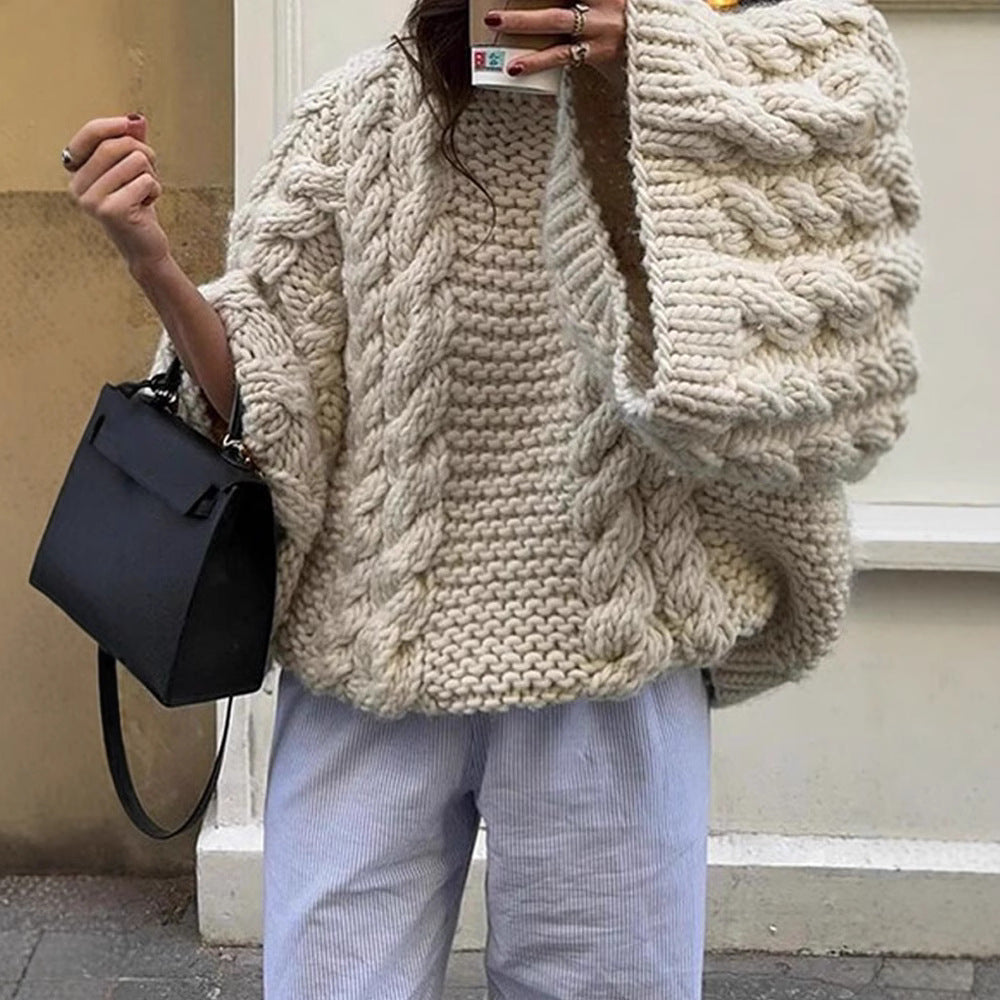 Women's chunky knit sweater with modern cable details NOVAE