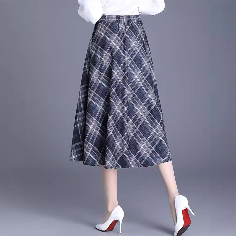Women's checked midi skirt with soft fabric and flowing cut NOVAE