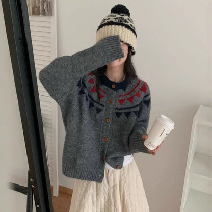 Women's chunky knit cardigan with elaborate color pattern and comfortable button closure NOVAE