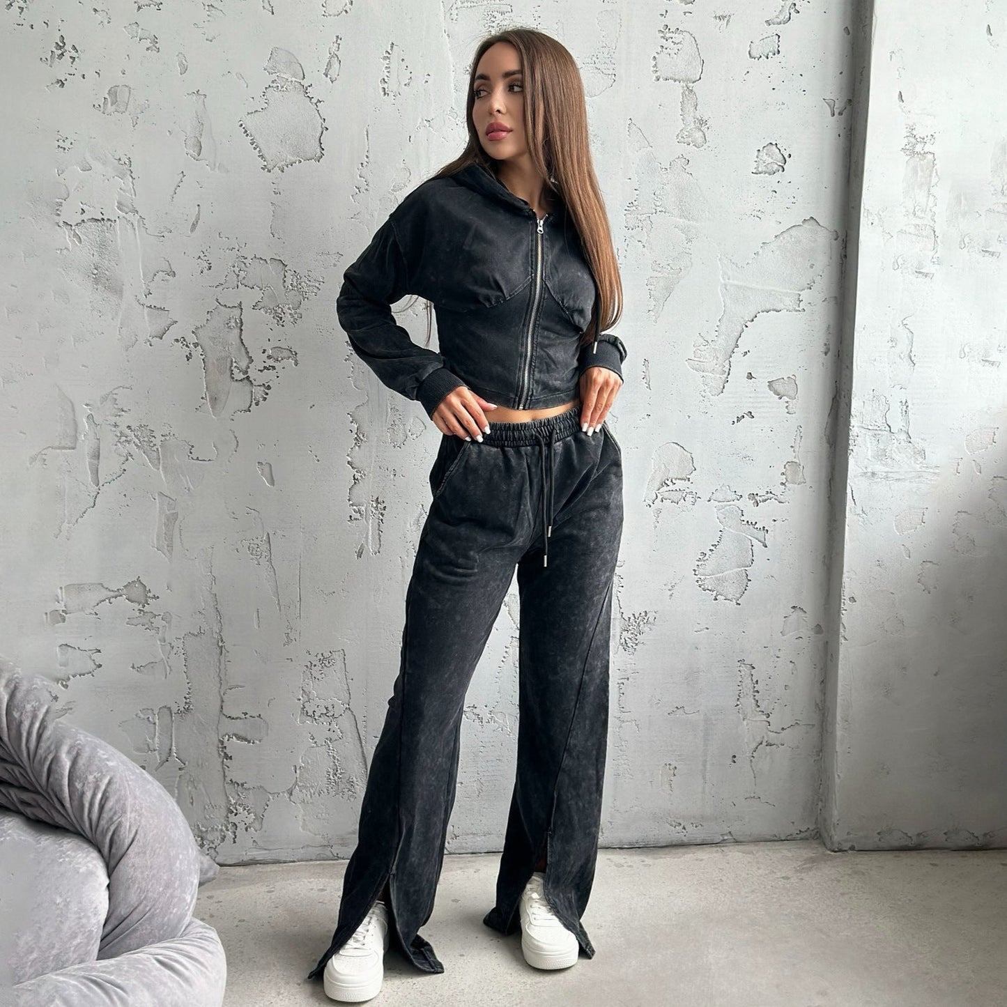 Women's sporty leisure set with cropped jacket and wide-leg trousers NOVAE