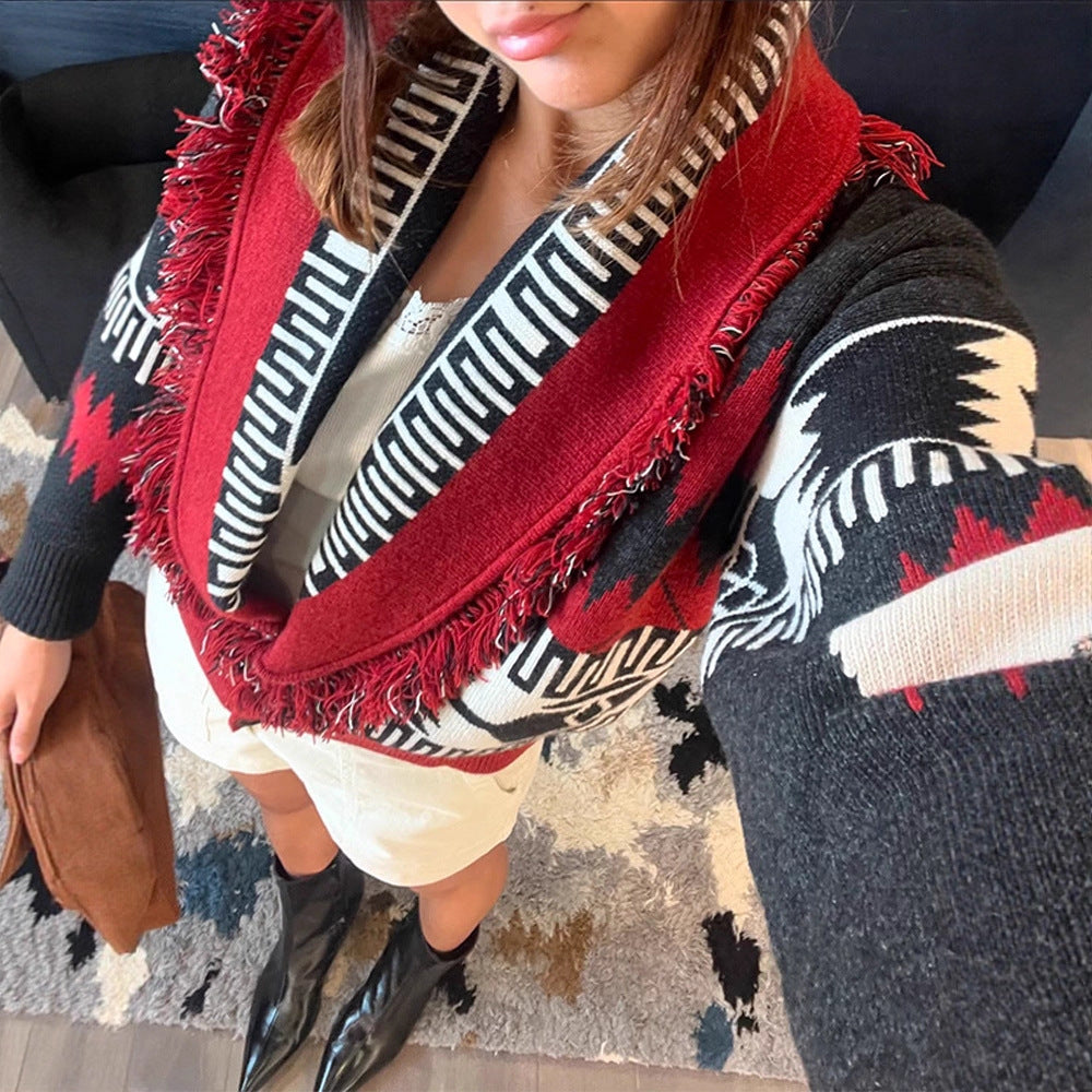 Women's knitted cardigan with fringed details and geometric pattern NOVAE