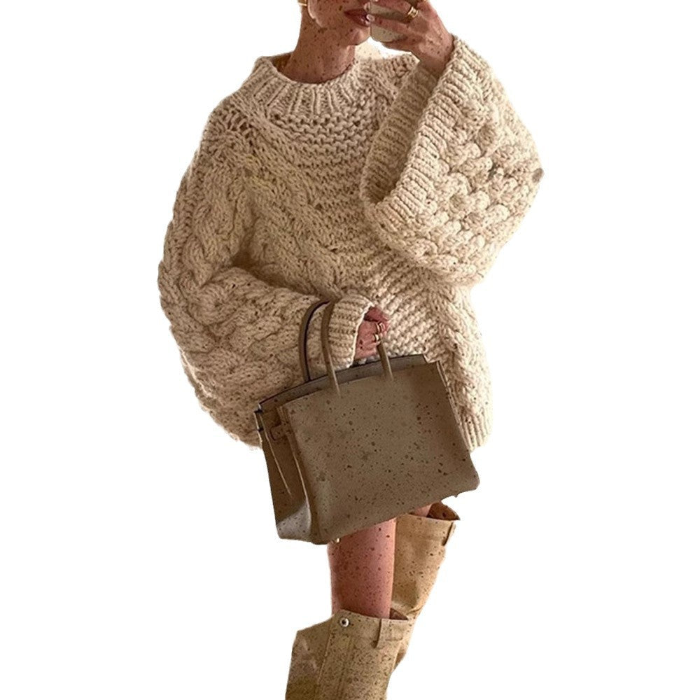 Women's chunky knit sweater with modern cable details NOVAE