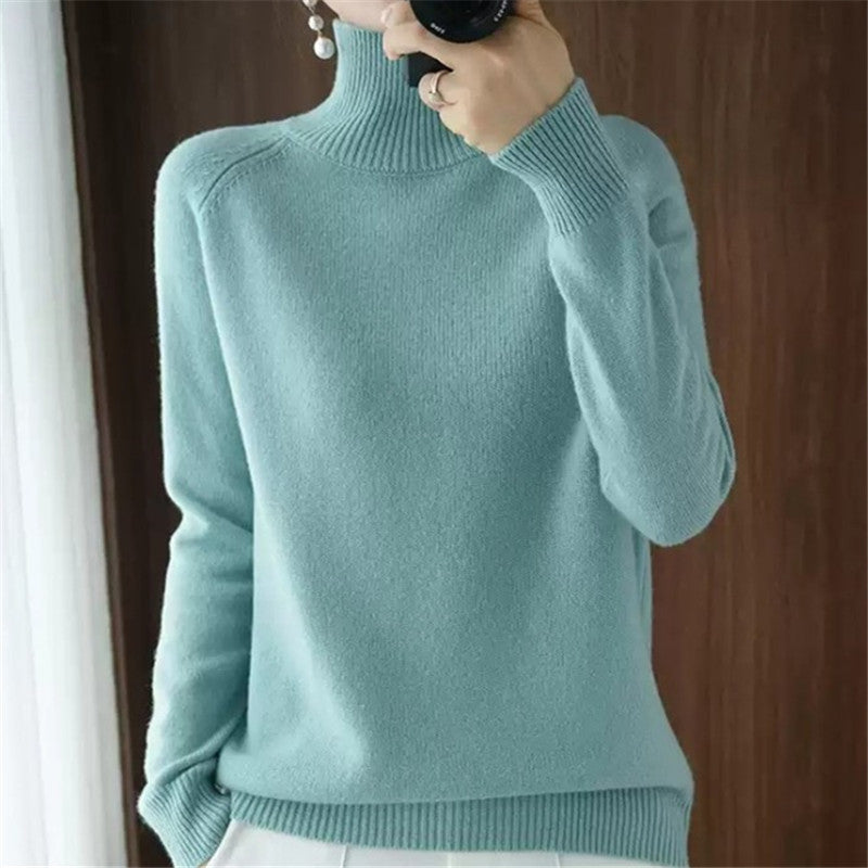 Women's soft roll-neck sweater made of fine merino wool NOVAE