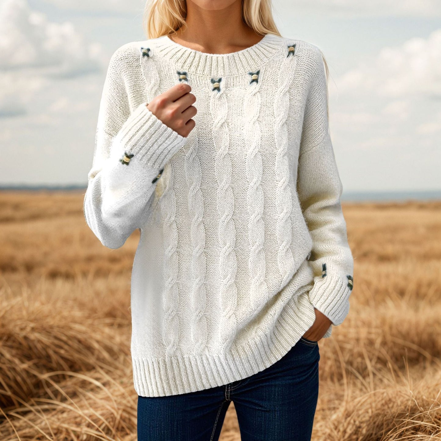 Women's knit sweater with a relaxed fit and exquisite details NOVAE