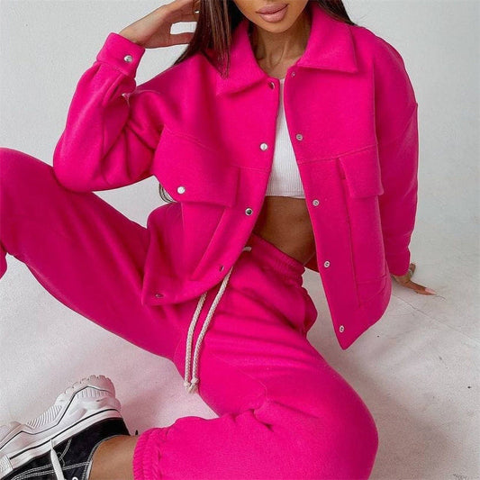 Women's sporty set consisting of an oversized jacket and comfortable jogger pants NOVAE