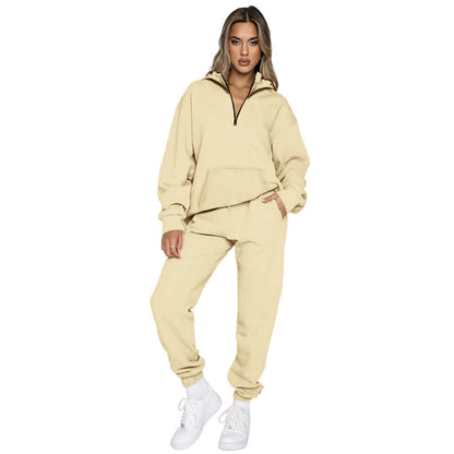Women's comfortable tracksuit with modern zipper and practical pockets NOVAE