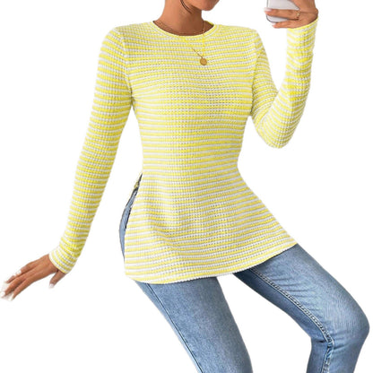 Women's long-sleeved shirt with a modern knit pattern and side slits NOVAE