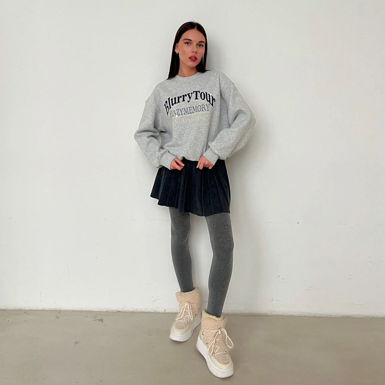 Women's sweatshirt with stylish logo and casual cut NOVAE