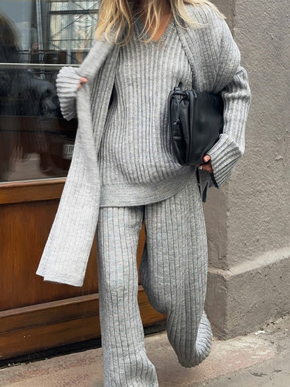 Women's wide-cut knit suit with elegant ribbed details NOVAE