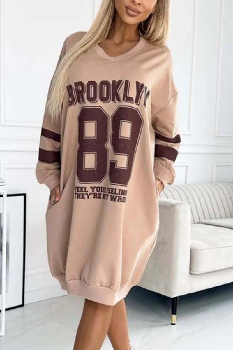 Women's casual oversized sports dress with V-neck and contrasting sleeves NOVAE