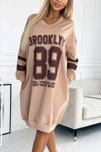 Women's casual oversized sports dress with V-neck and contrasting sleeves NOVAE