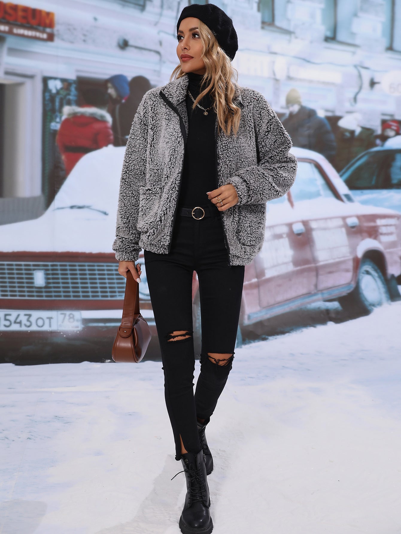 Women's fleece jacket with a cozy texture and generous pockets NOVAE