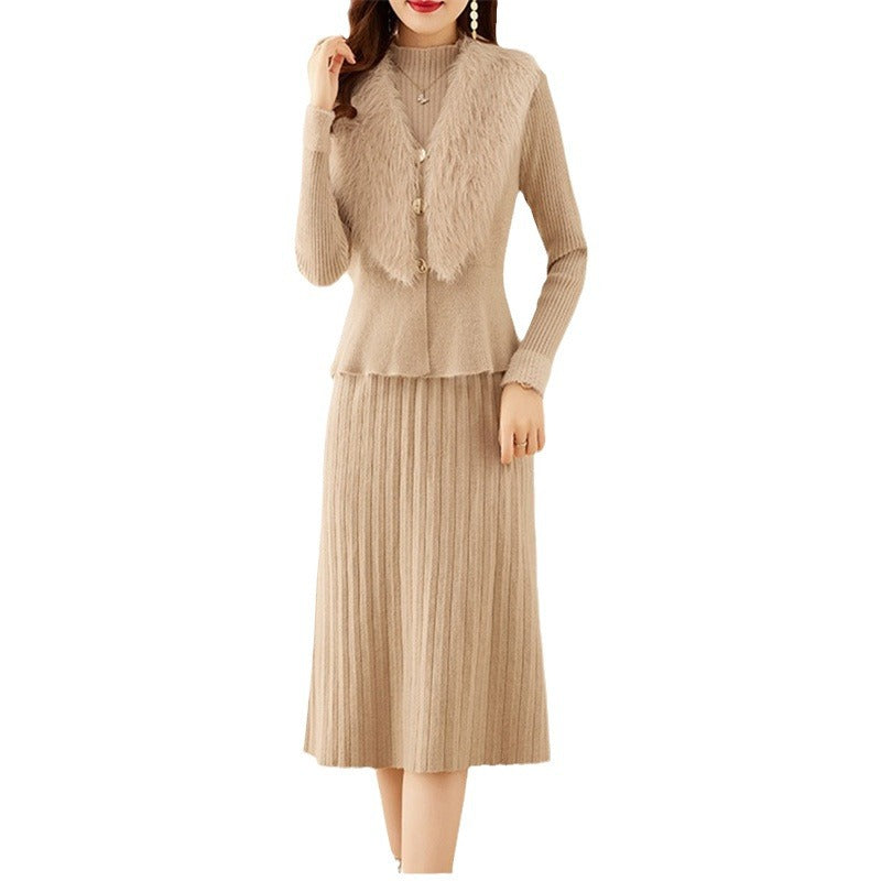 Women's elegant knitwear set with high-quality fur collar and fashionable ribbed texture NOVAE