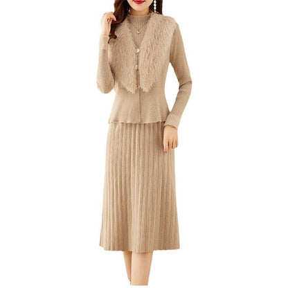 Women's elegant knitwear set with high-quality fur collar and fashionable ribbed texture NOVAE