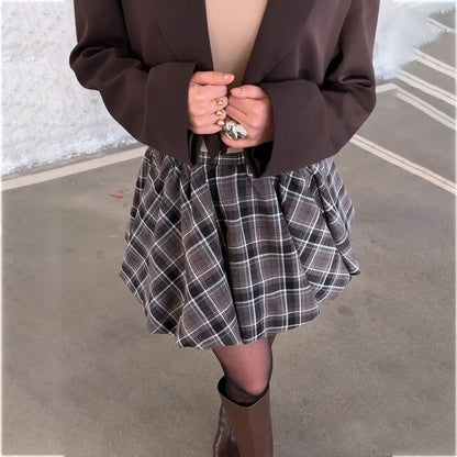 Women's checked mini skirt with a wide cut and playful flounce NOVAE