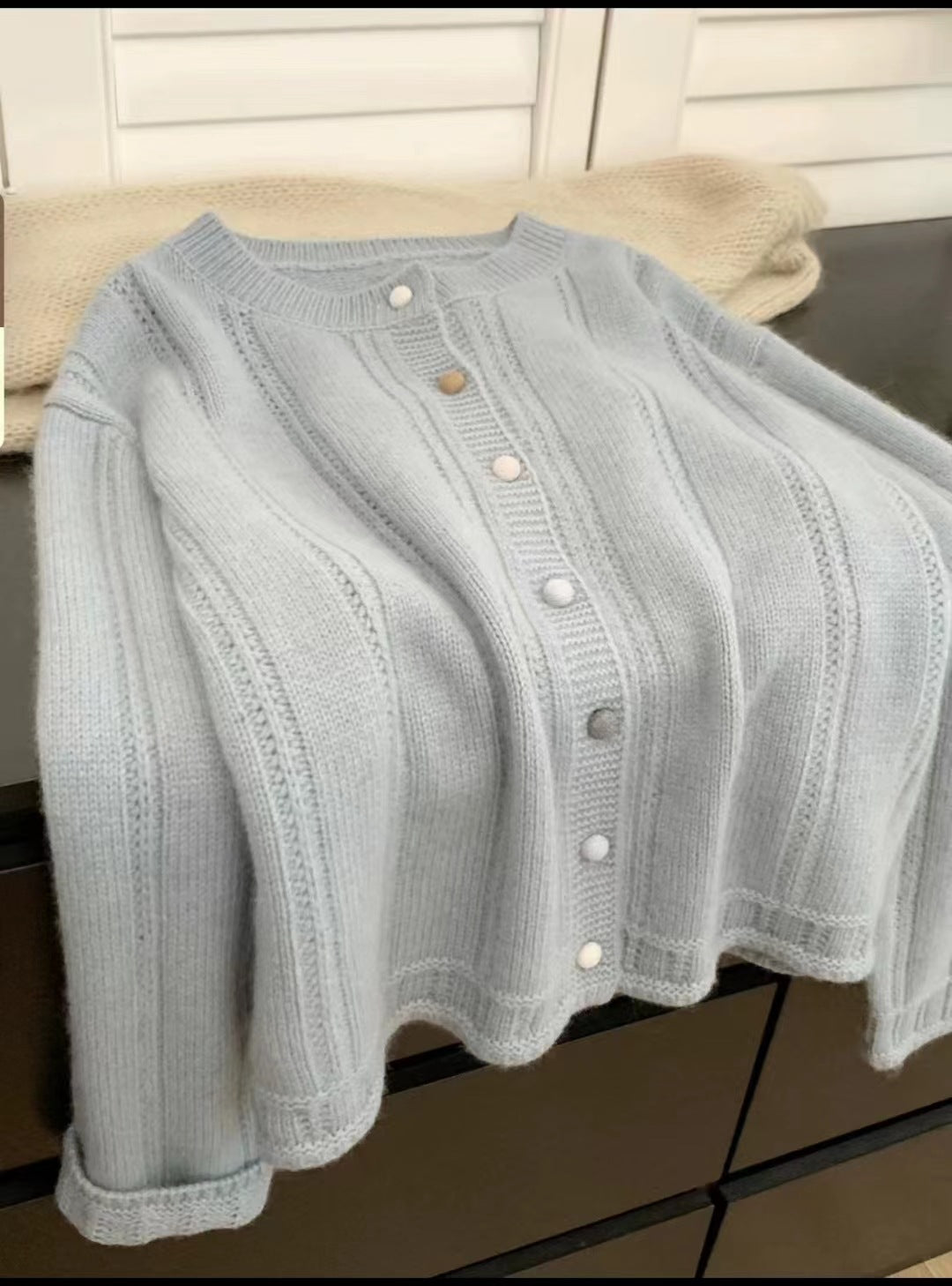 Women's chunky knit cardigan with tasteful button closure and wide sleeves NOVAE