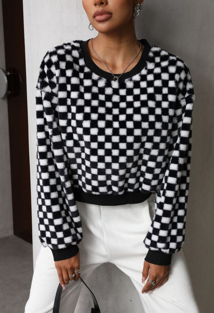 Women's Cozy Checkered Coat in Soft Plush NOVAE