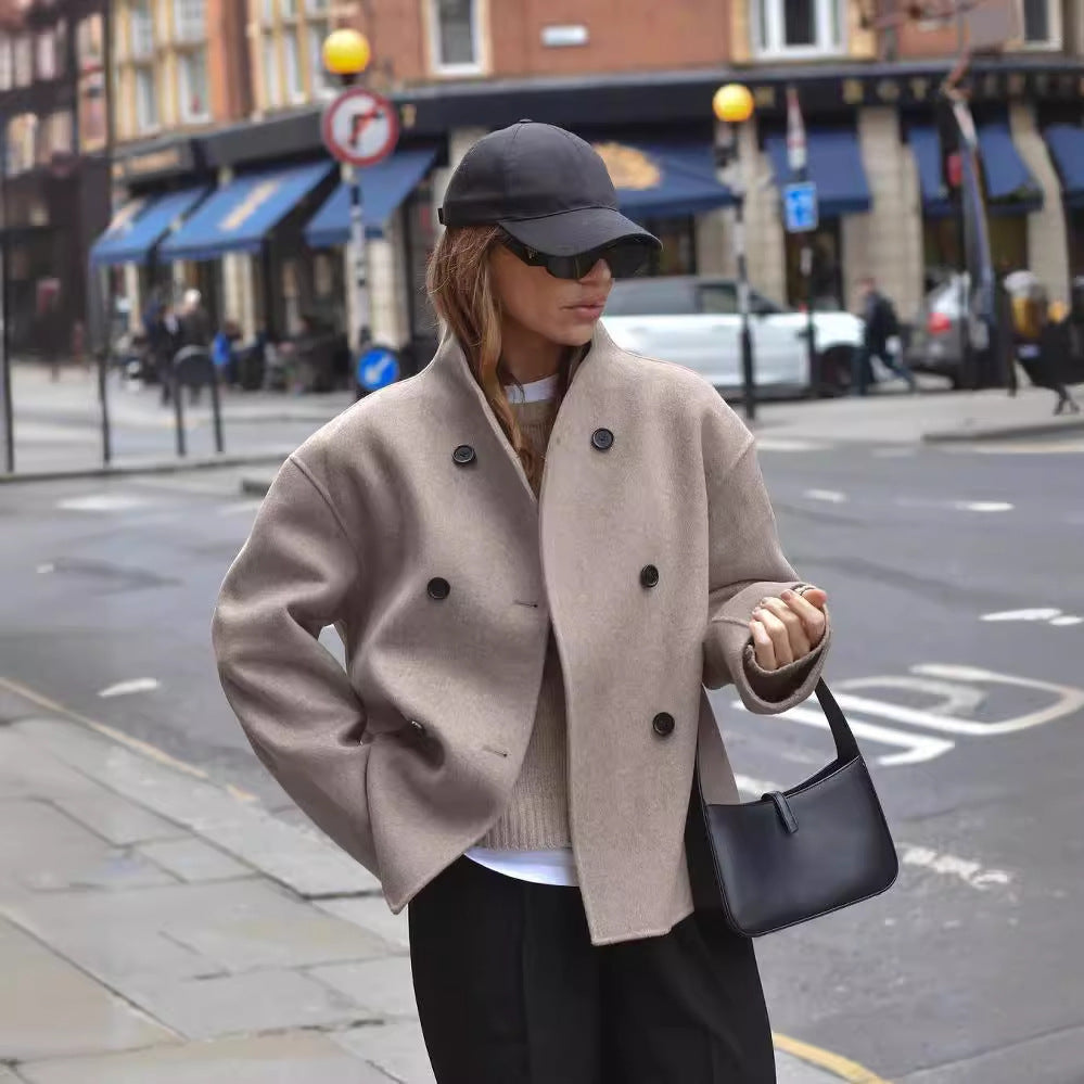 Women's fashionable short jacket with double-breasted button closure and casual sleeves NOVAE