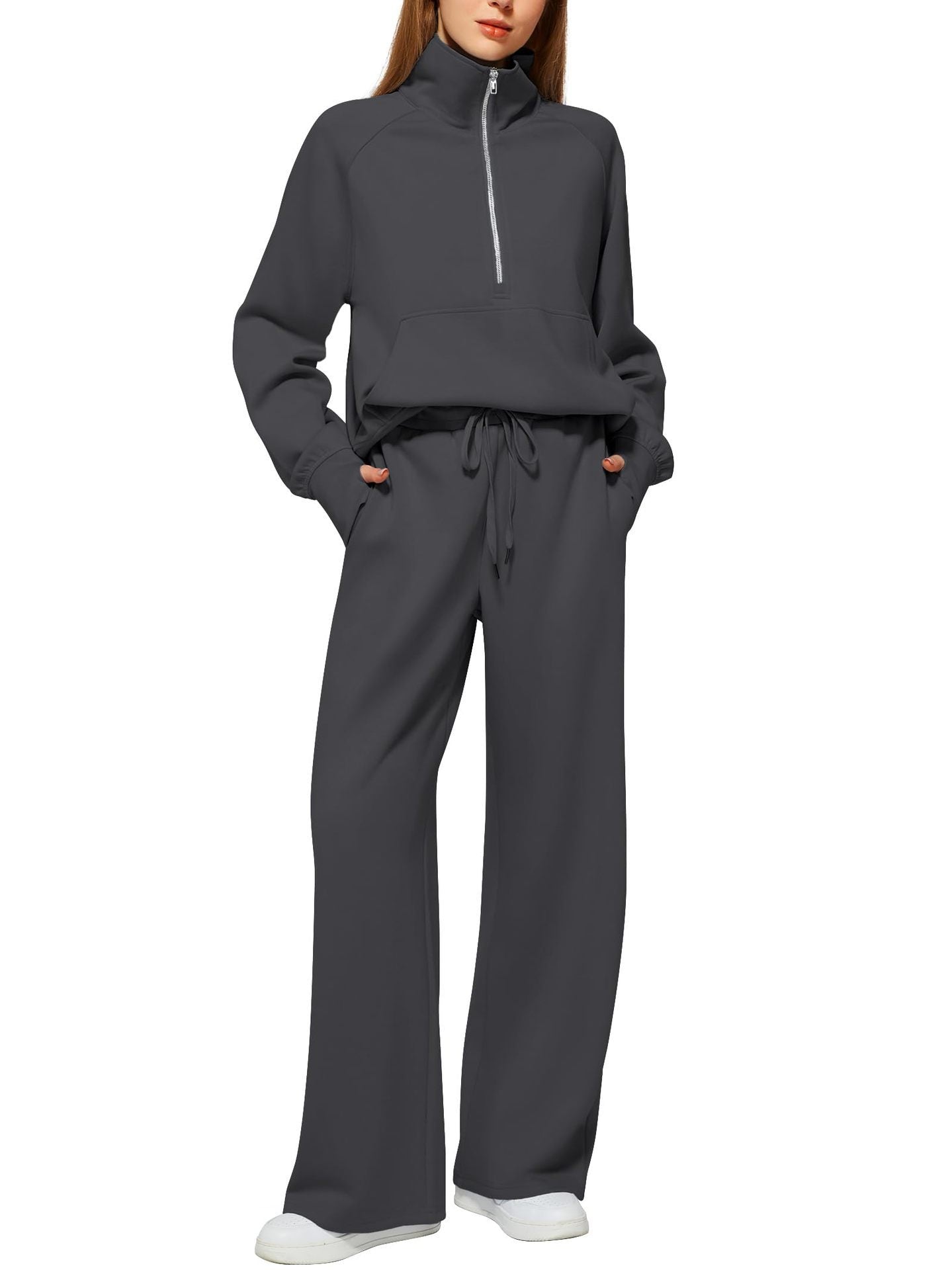 Women's sporty two-piece ensemble with high-necked top and wide-legged trousers NOVAE