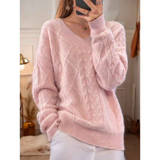 Women's Elegant Knit Sweater with Detailed Cable Pattern NOVAE