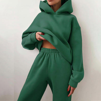 Women's sporty loungewear set with oversized hoodie and comfortable jogging pants NOVAE