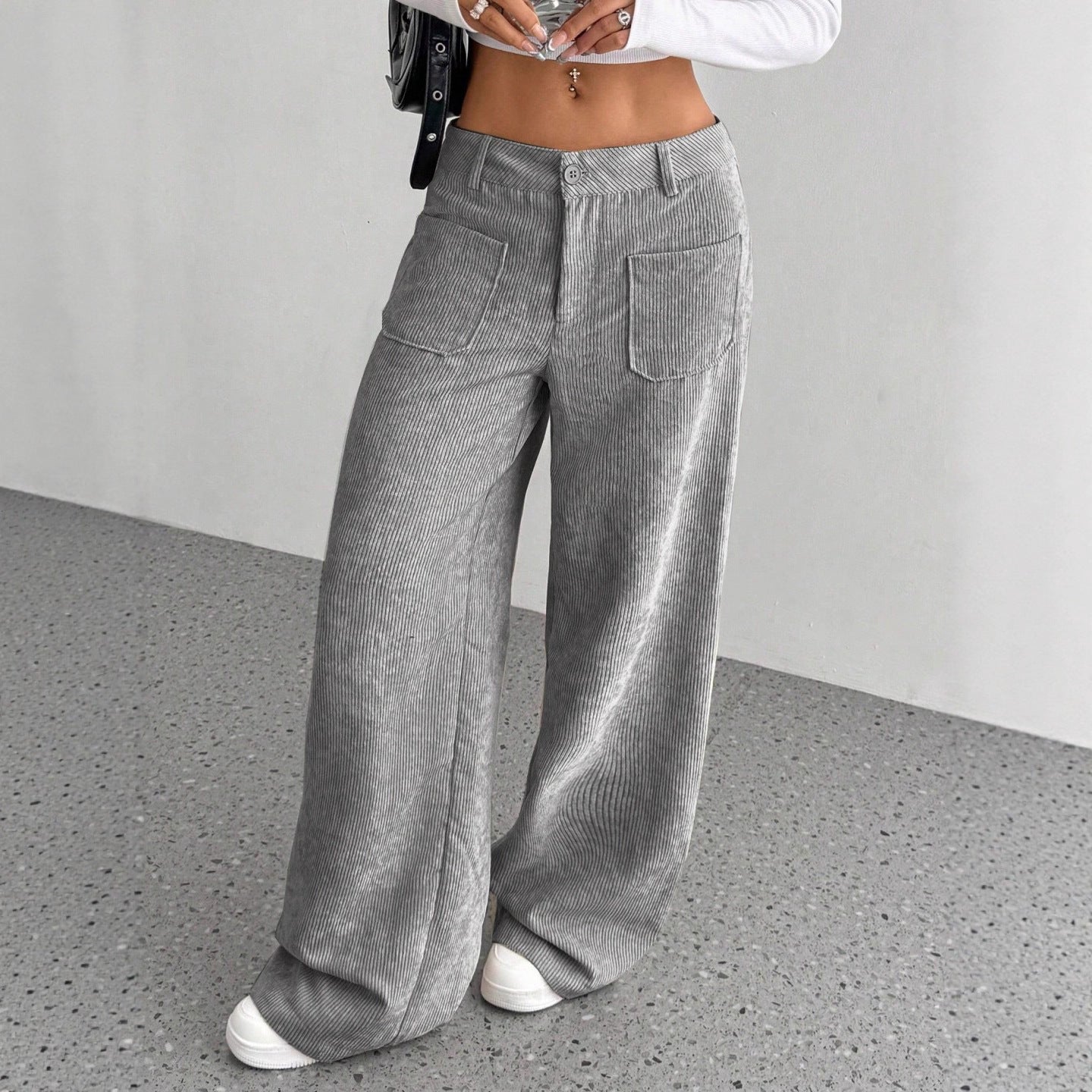 Women's wide-leg corduroy trousers with practical pockets NOVAE